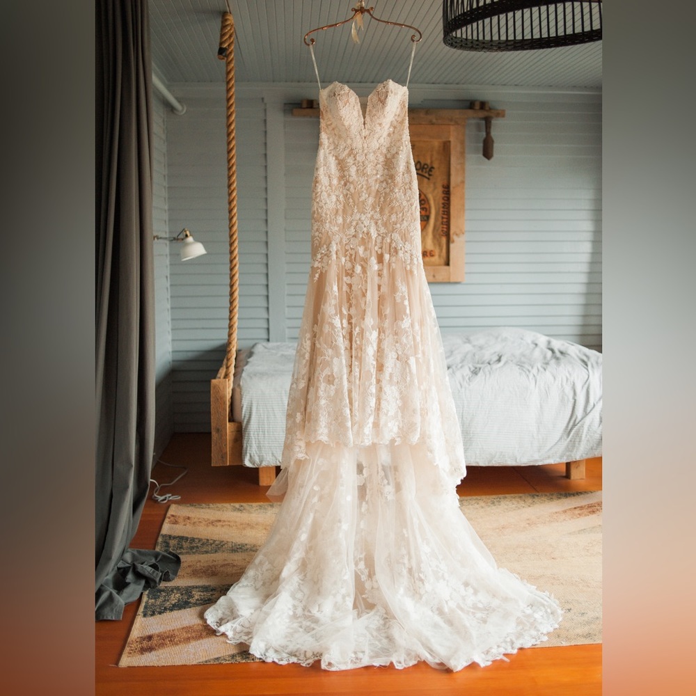 Martina Liana (one of a kind) Wedding Dress
